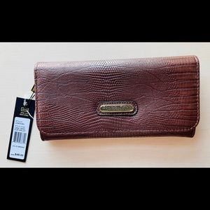 London Fog wallets for women